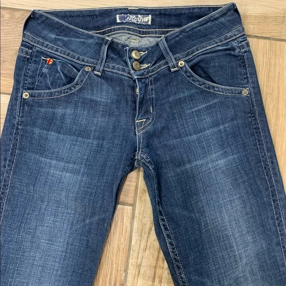 Gently used womens Hudson mid rise baby bootcut size 26 jeans - Picture 3 of 7